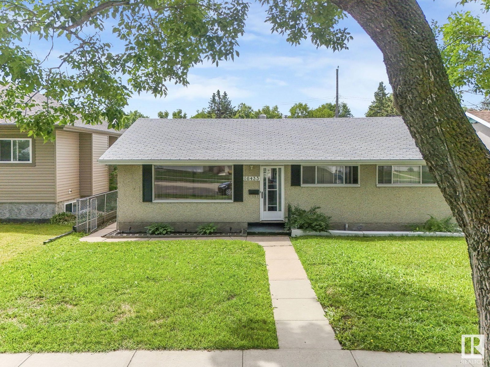 16433 106 AV NW