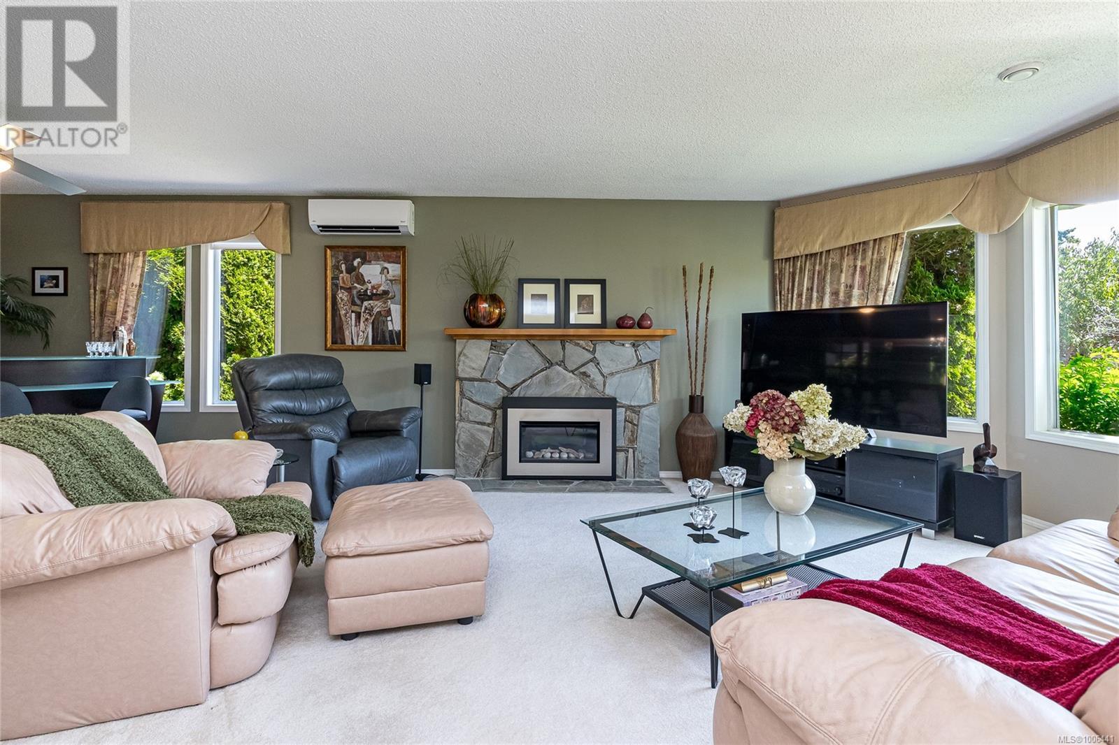2056 Northbrook Dr