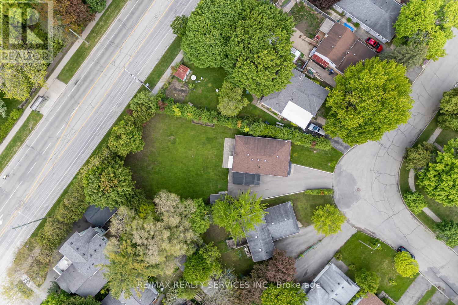 71 HELENE CRESCENT