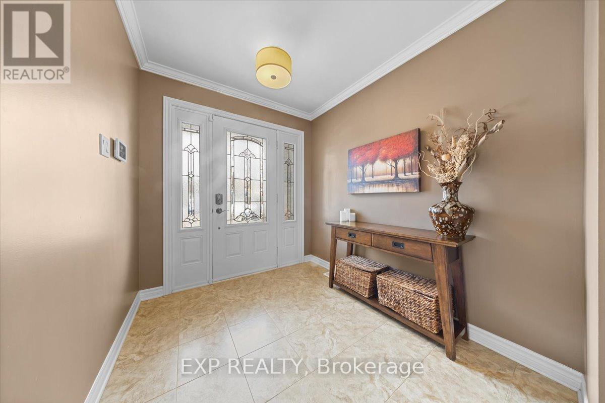 35 HONORE CRESCENT