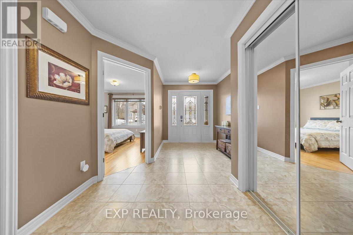 35 HONORE CRESCENT