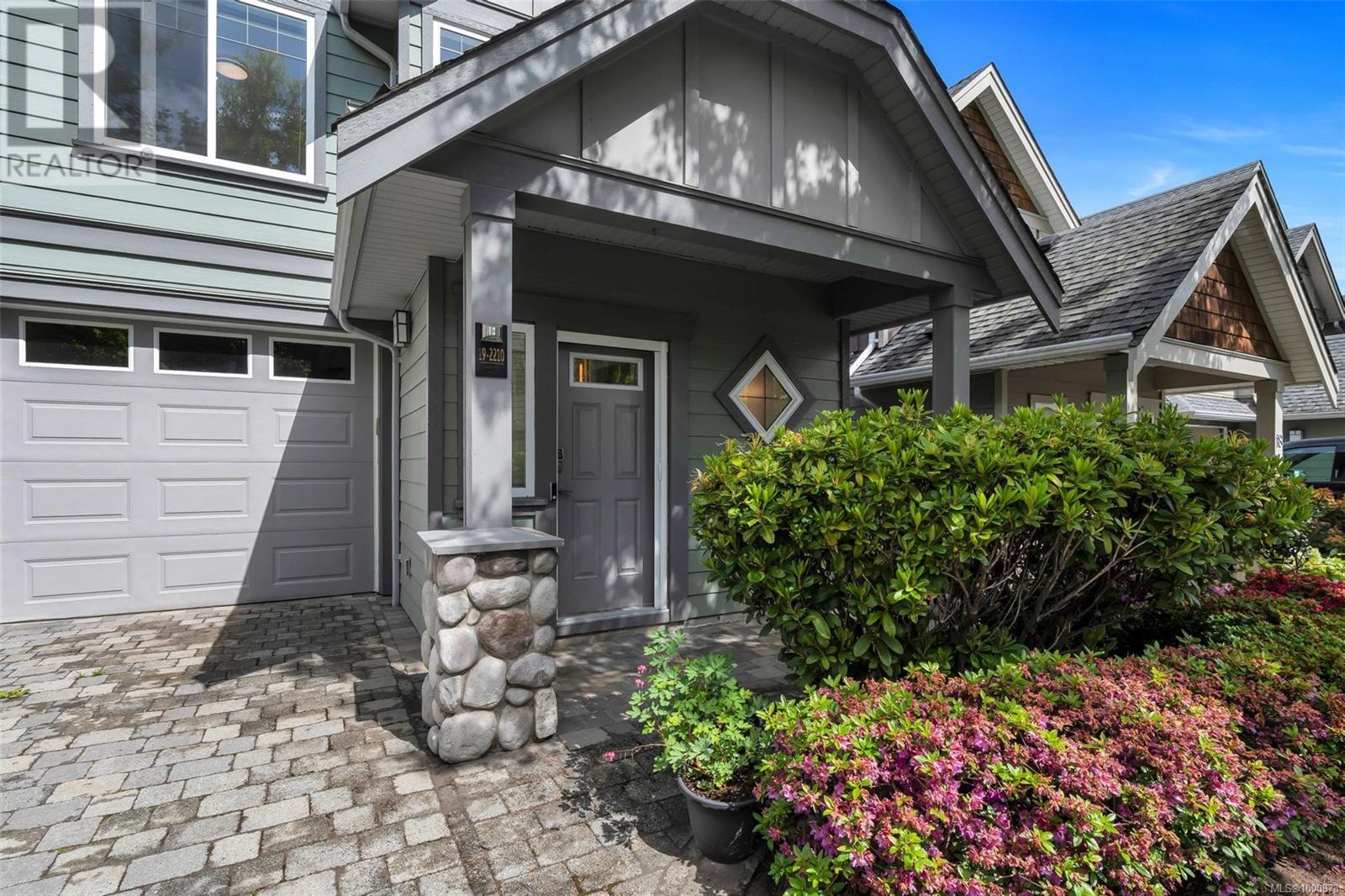19 2210 Sooke Rd