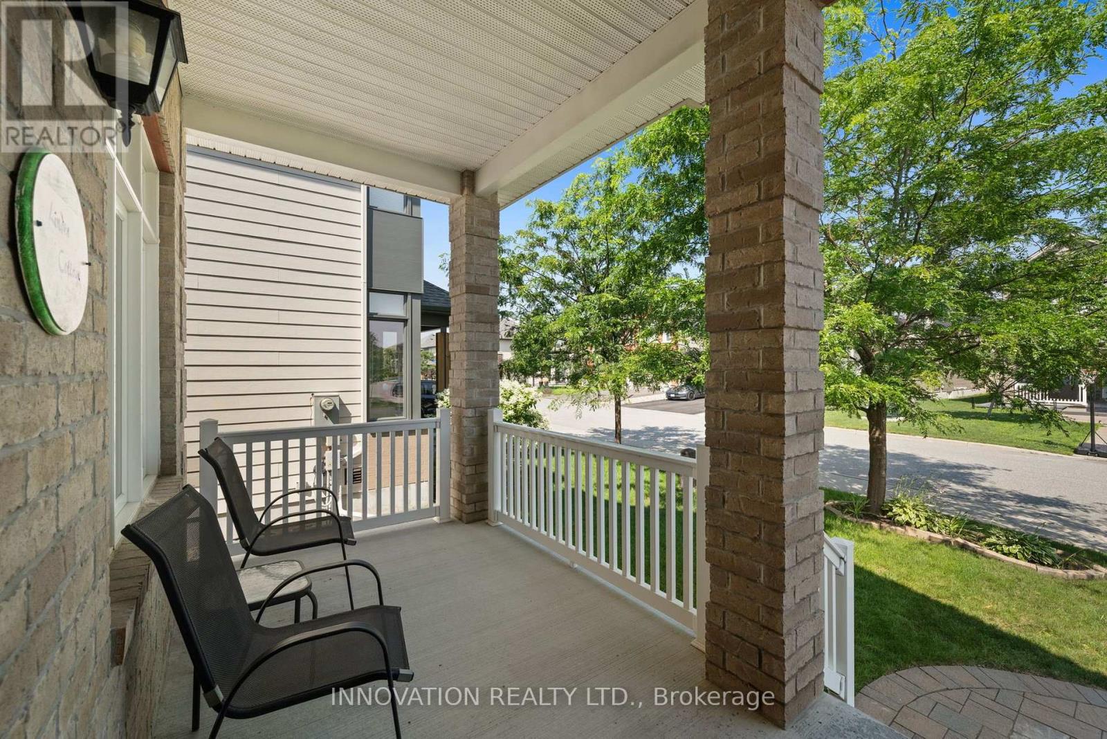 656 BRIDLEGLEN CRESCENT