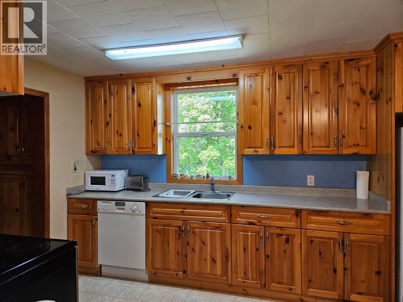 432 ALEXANDER Road