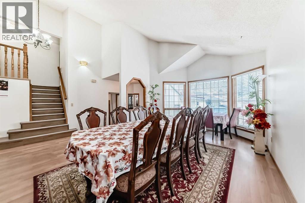 421 Applewood Place SE