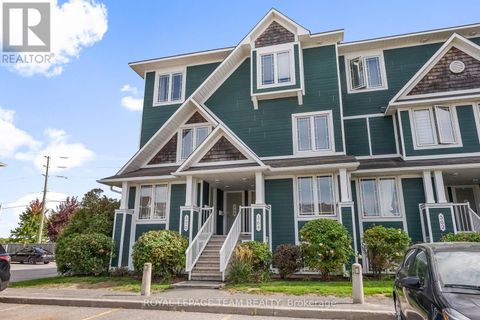 368 CROWNRIDGE DRIVE Ottawa ON K2M3A4