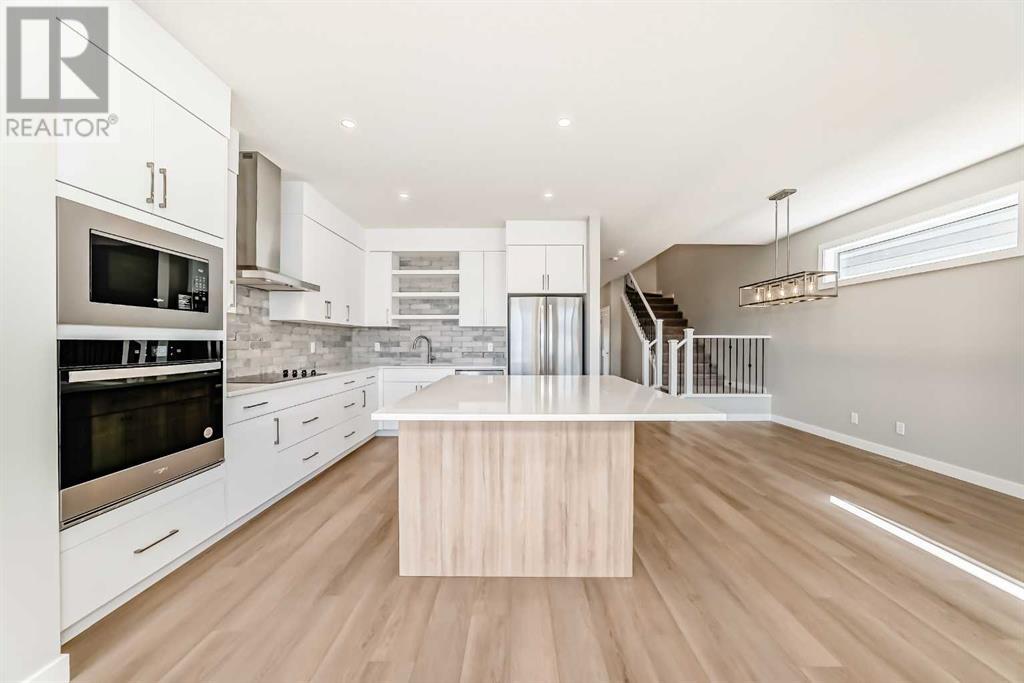 215 Greenwich Drive NW