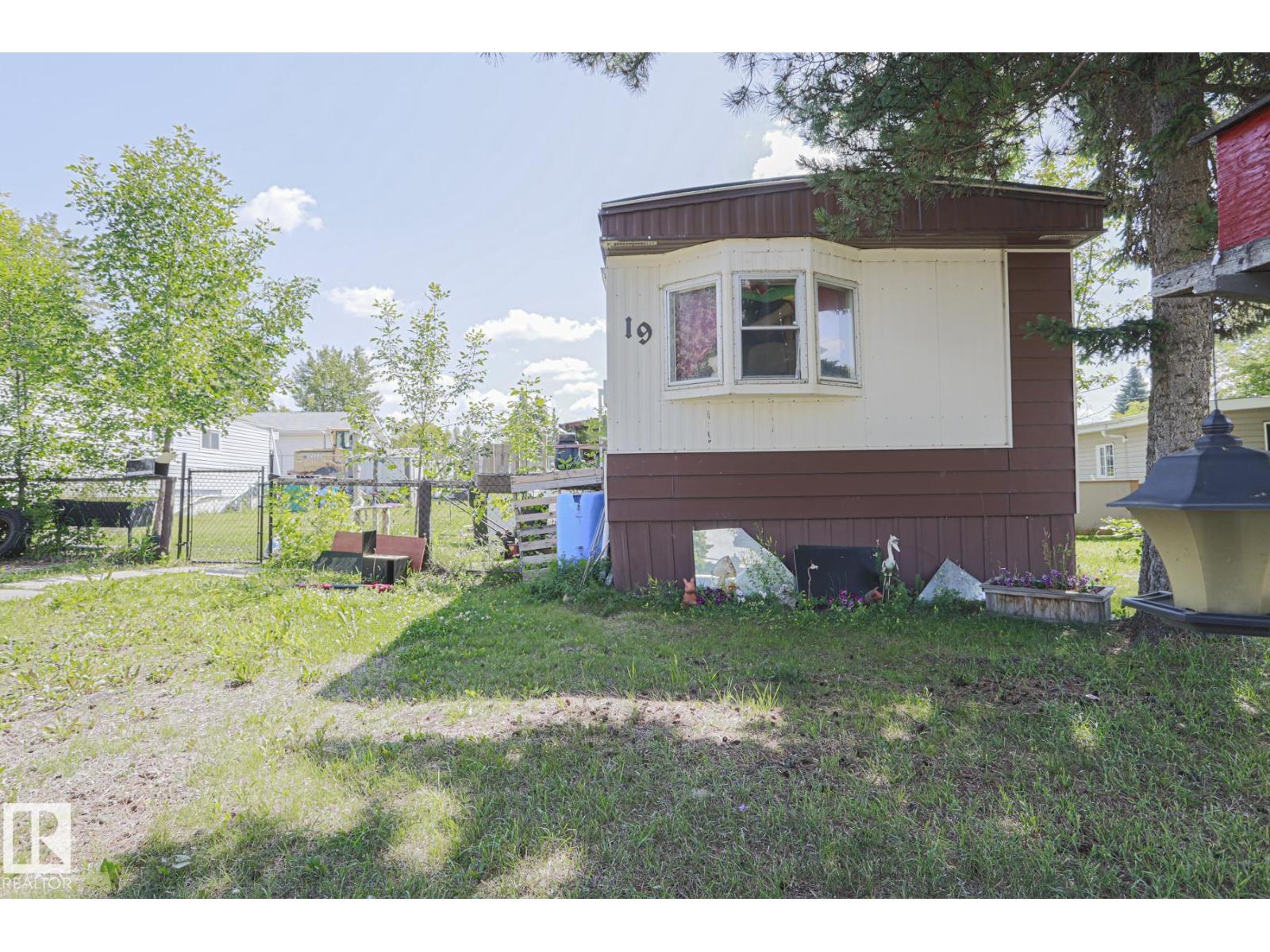 19 Ridgeway DR NW NW