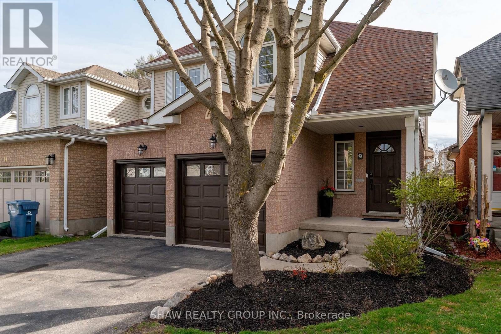 9 GAW CRESCENT