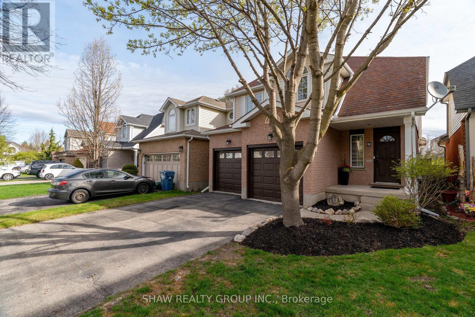9 GAW CRESCENT