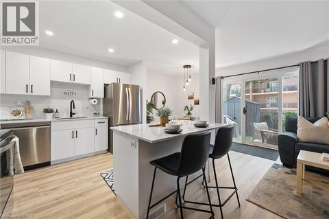 17 OLD PINE Trail Unit# 150 St. Catharines ON L2M6P9