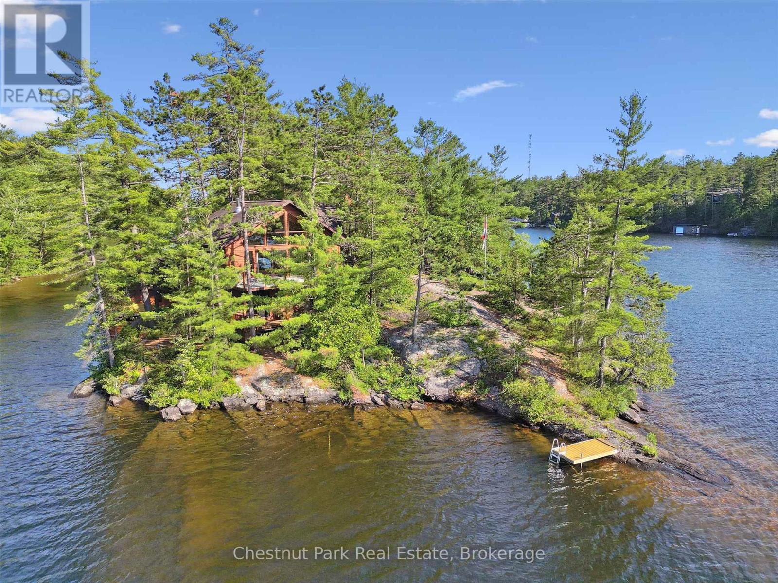 Photo 1 of 49 — 1 DIAMOND ISLAND, Gravenhurst (Muskoka (S)), ON P1P1R3