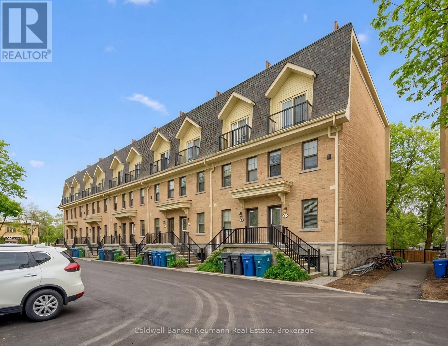 9 - 803 GORDON STREET