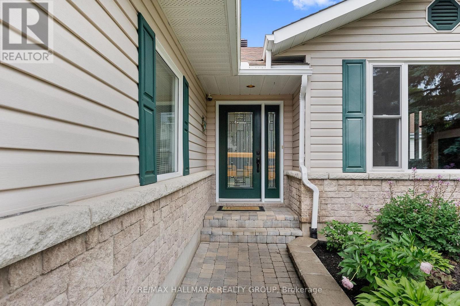 236 VANIER CRESCENT