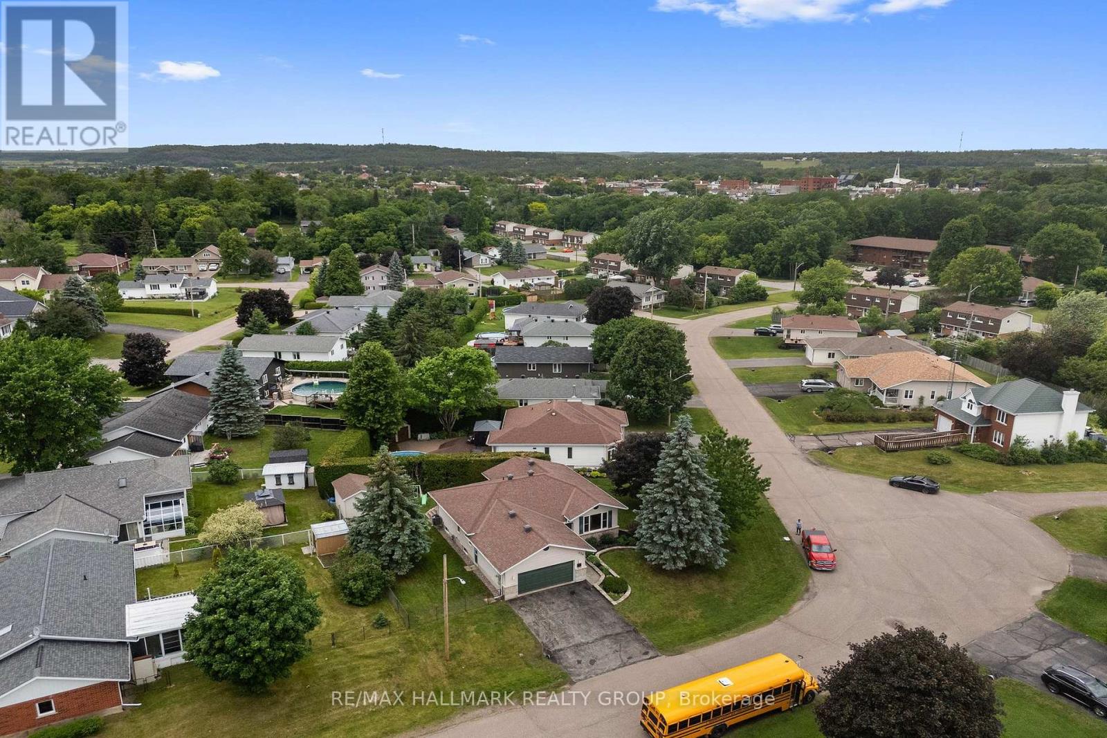 236 VANIER CRESCENT
