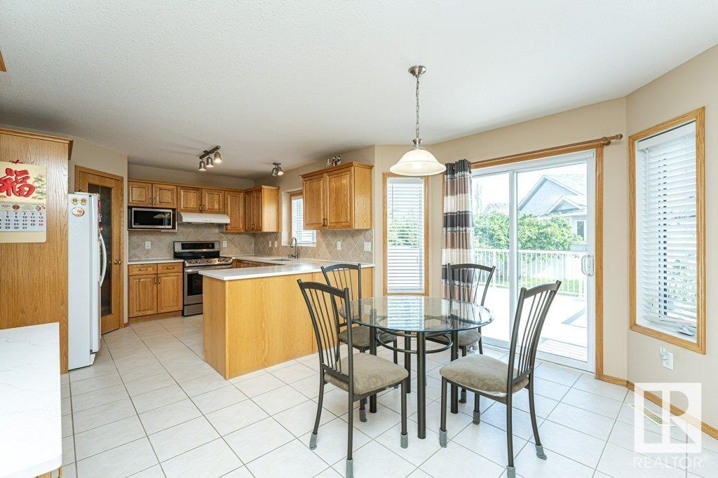 7220 161 AV NW