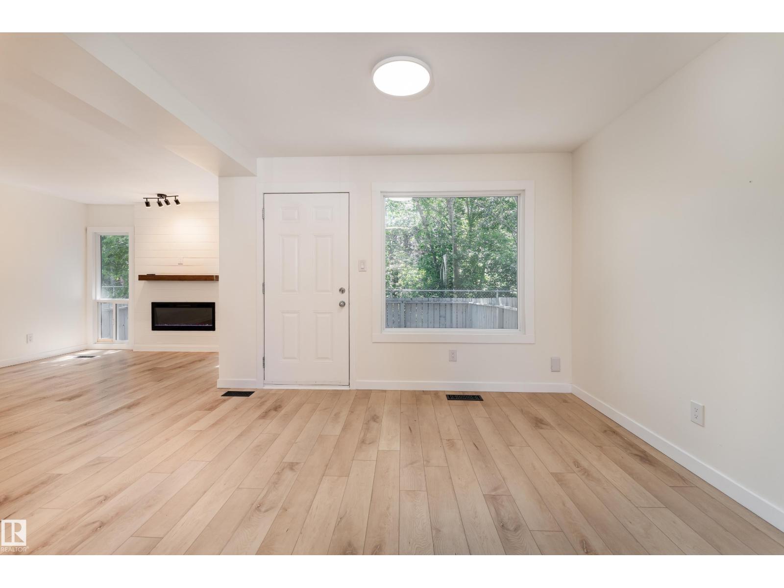 #10 1415 62 ST NW
