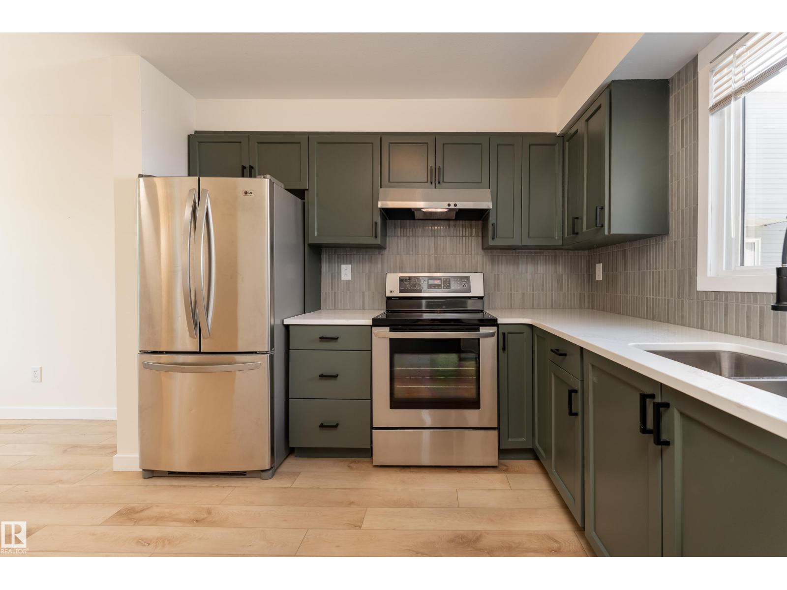 #10 1415 62 ST NW