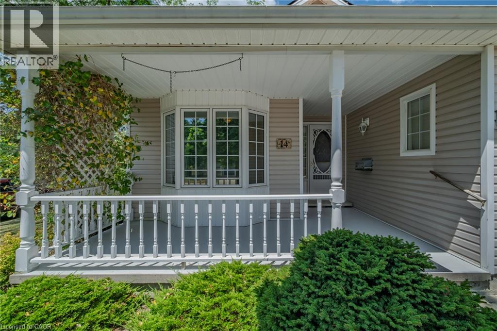 14 ASPEN Lane