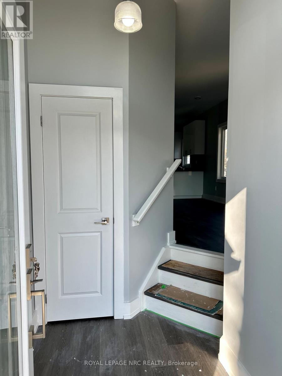 UPPER - 58 GRIFFITH STREET