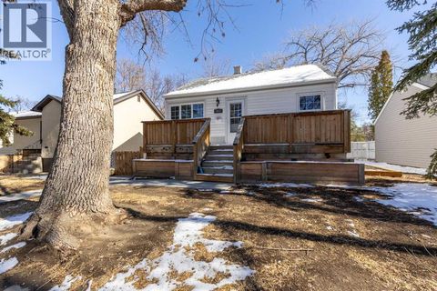 957 12 Street S Lethbridge AB T1J2S8