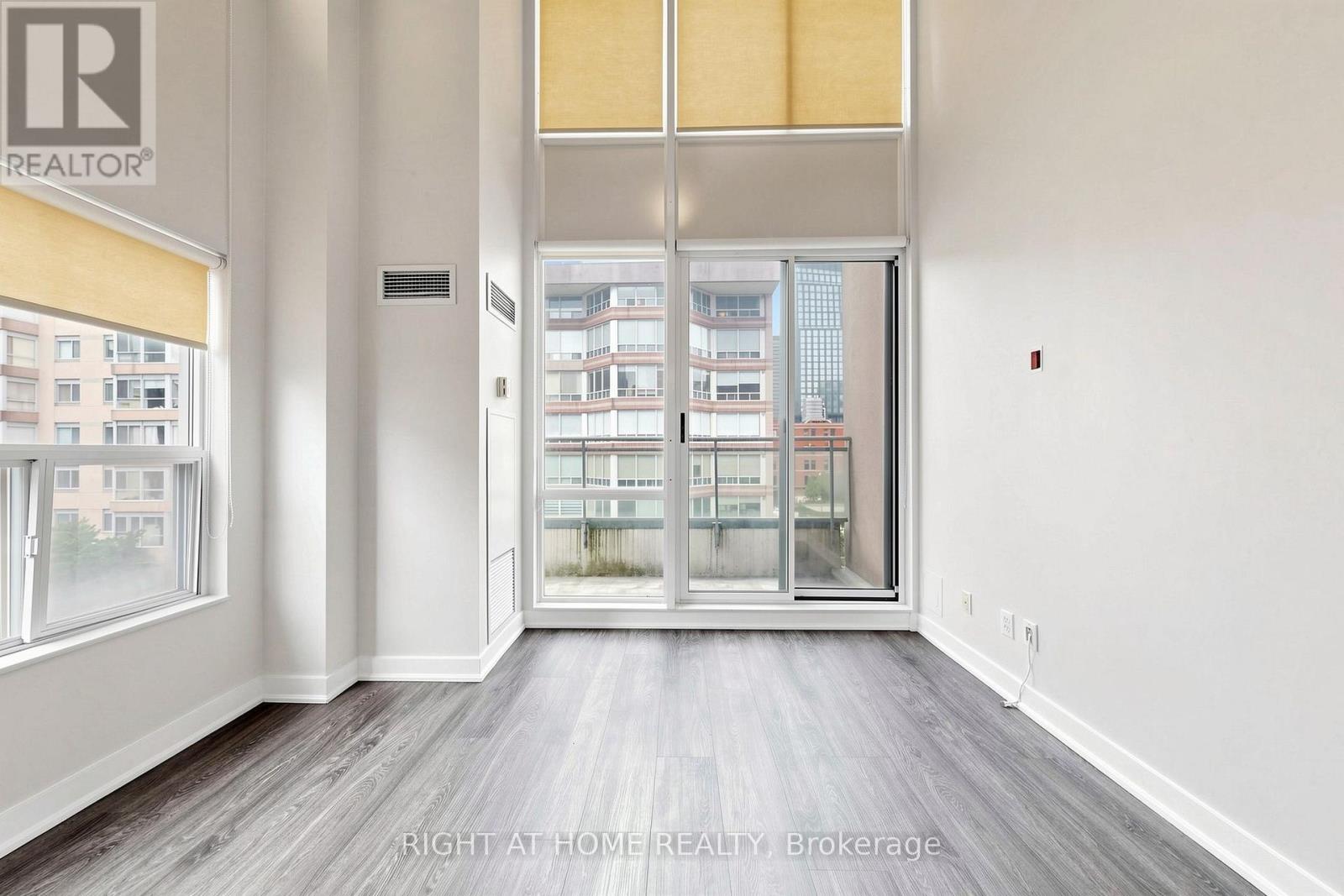 501 - 77 LOMBARD STREET