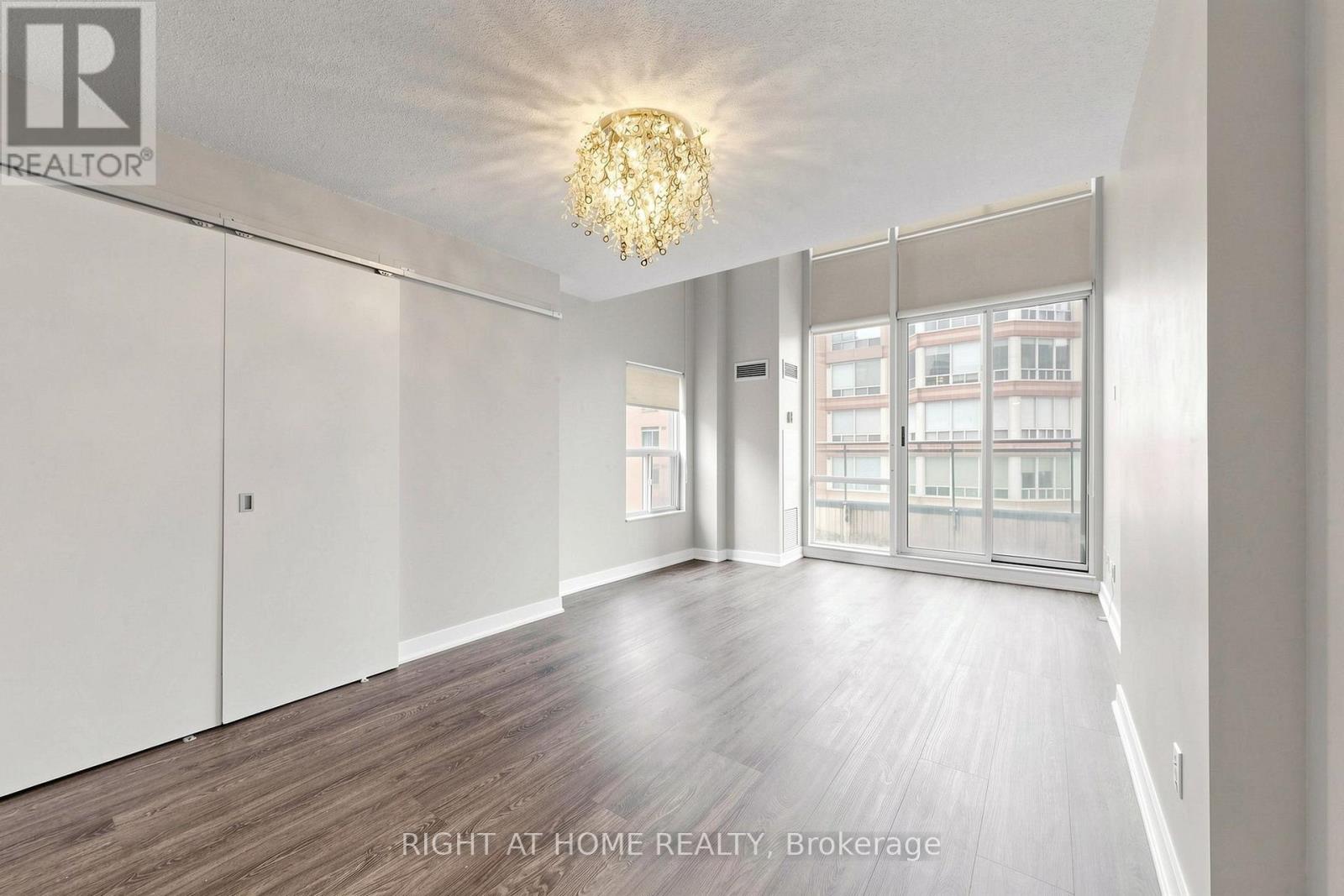501 - 77 LOMBARD STREET