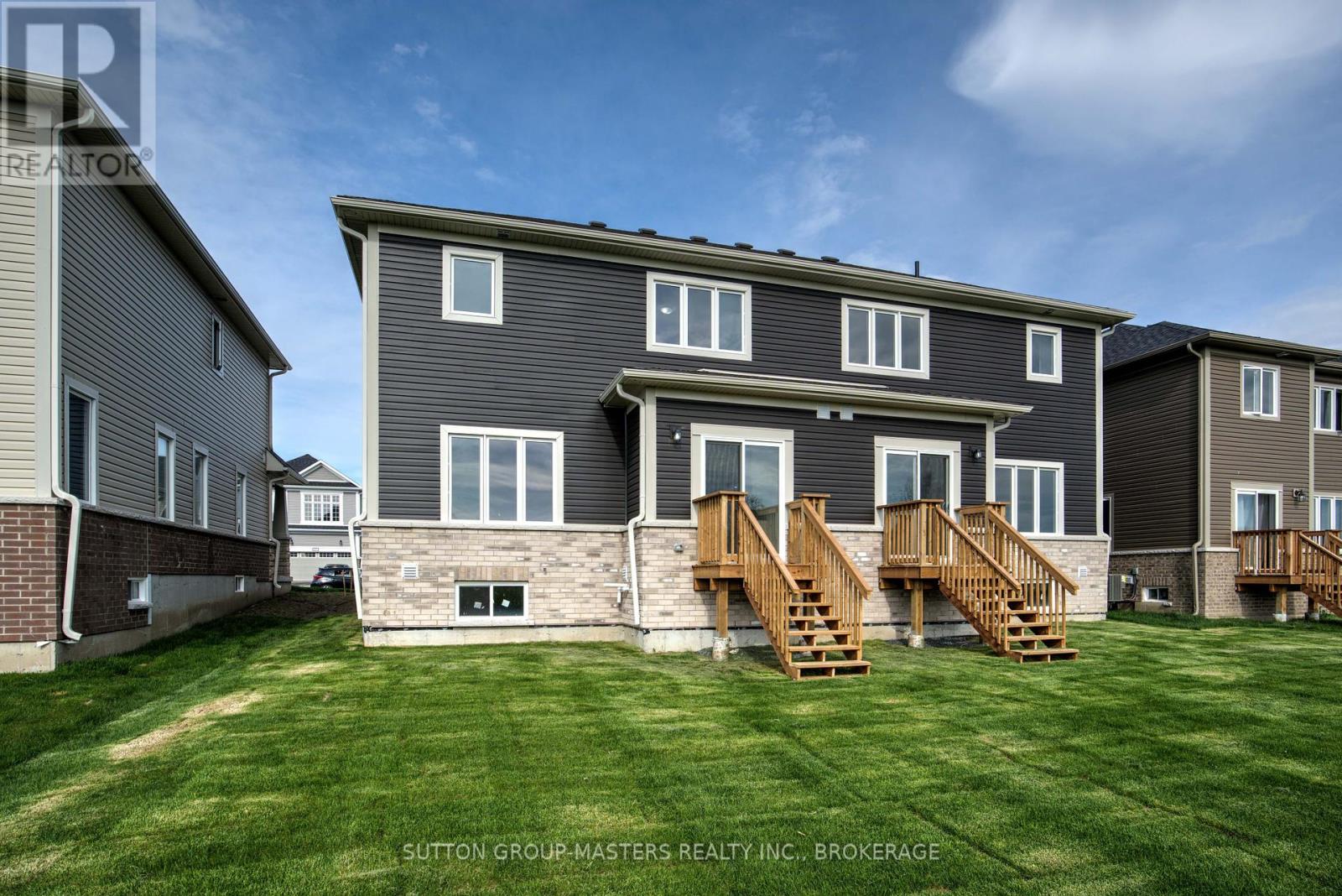 54 GOLF LINKS DRIVE