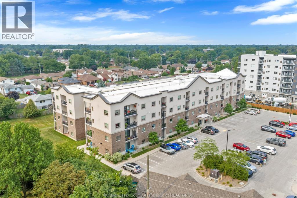 8475 WYANDOTTE East Unit# 402