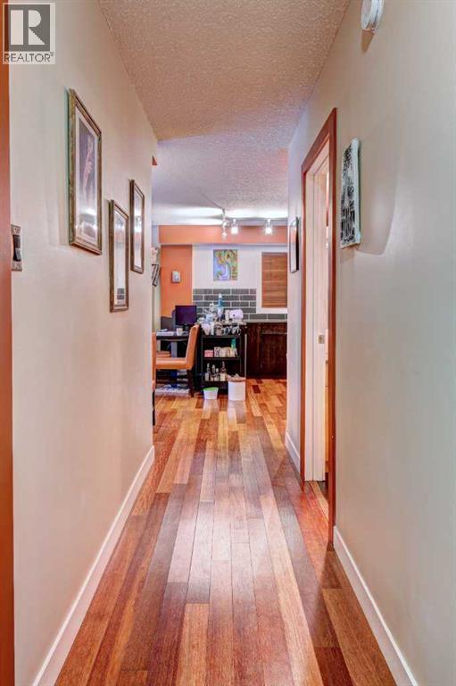 102, 526 22 Avenue SW