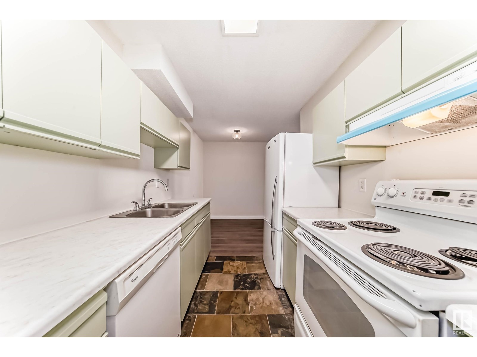 #103 49 AKINS DR