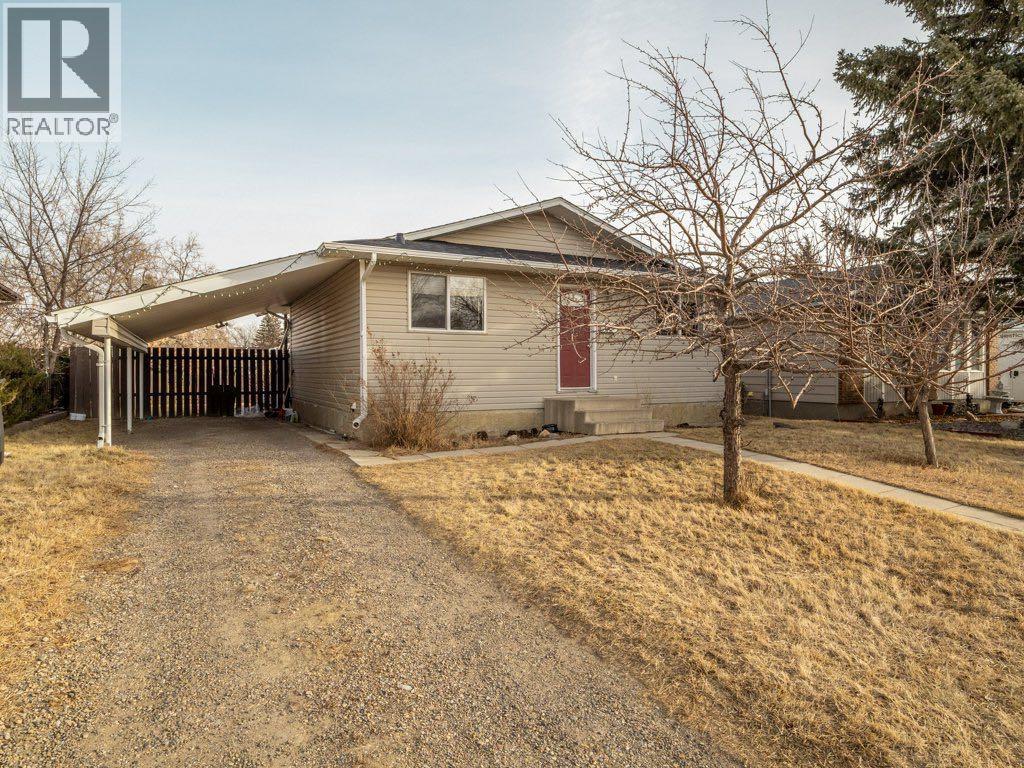 130 Pensacola Court W