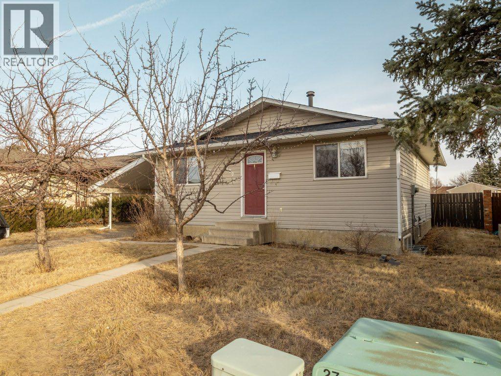 130 Pensacola Court W