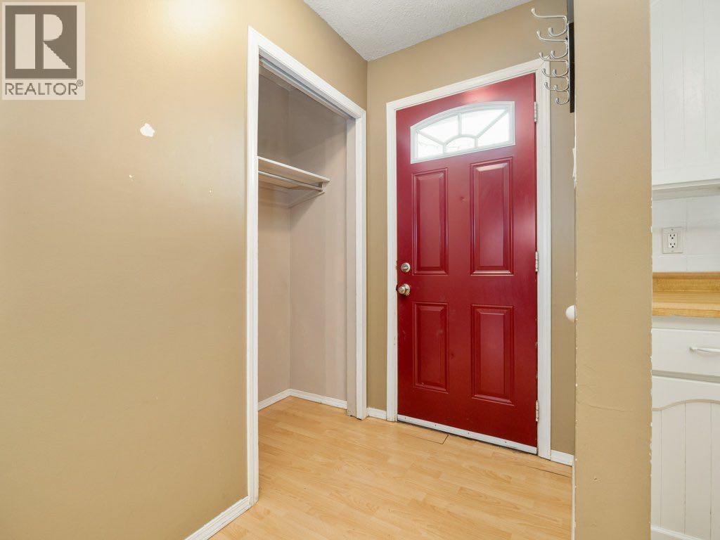 130 Pensacola Court W