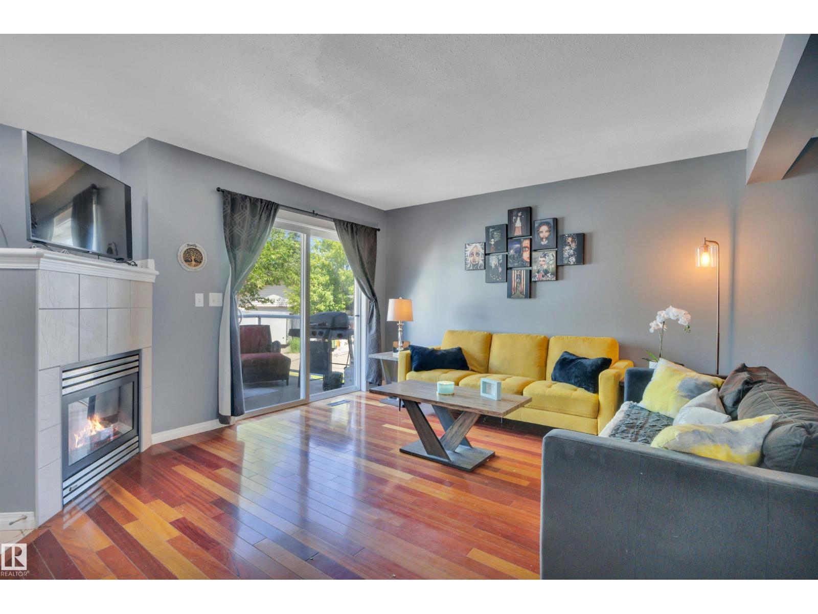 #47 2505 42 ST NW