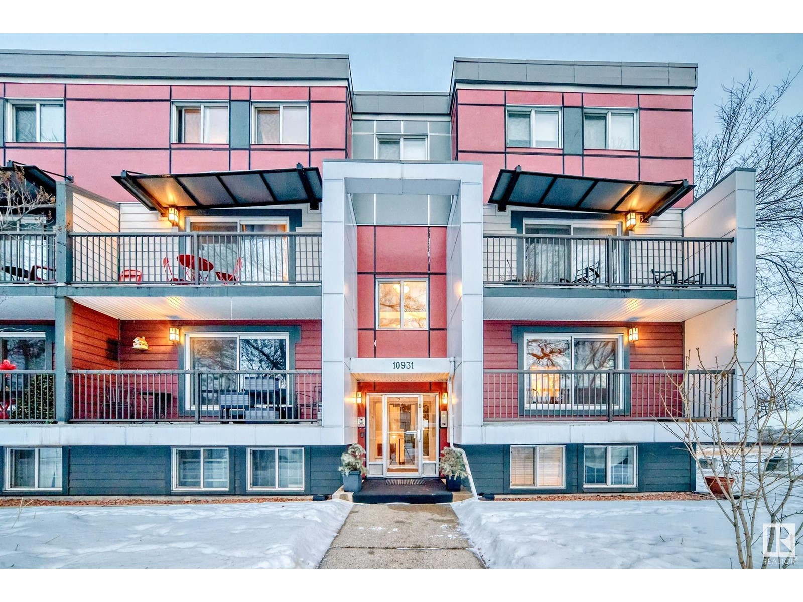 #20 10931 83 ST NW