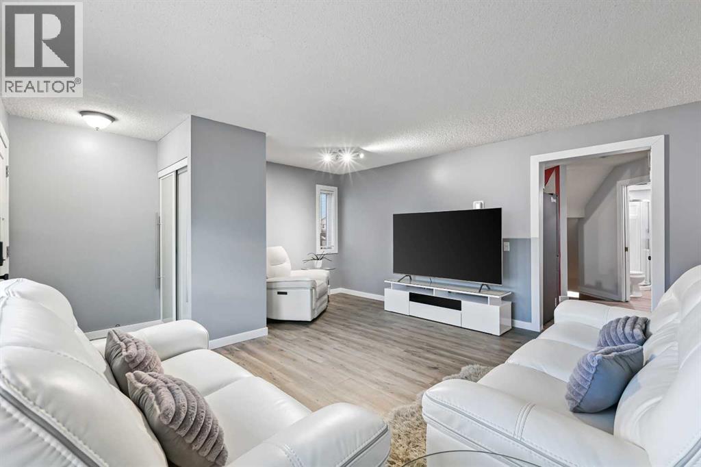 30 River Rock Way SE