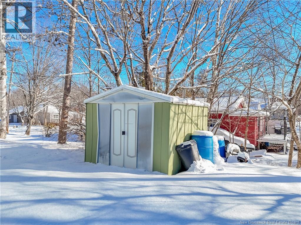 63 Lake Avenue - Photo 2