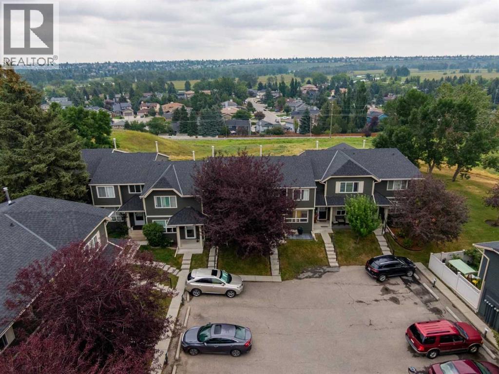 316 Queenston Heights SE