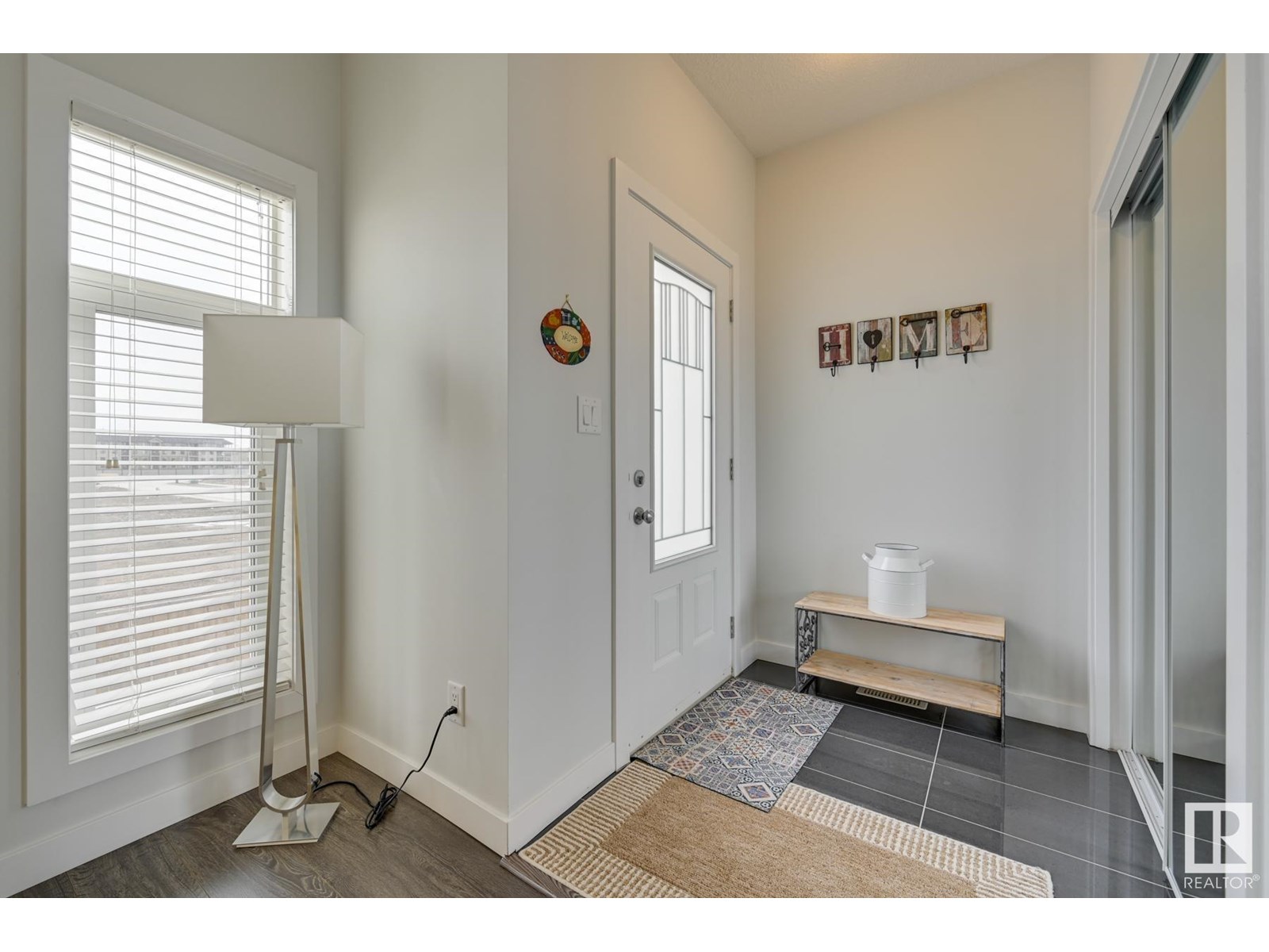 #35 723 172 ST SW