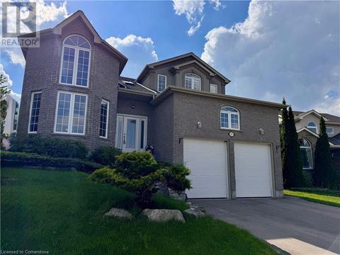 517 YORKSHIRE Drive Waterloo ON N2T2V1
