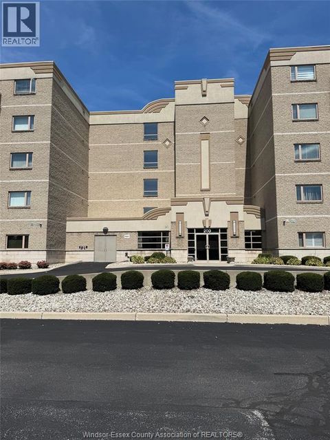 200 MANNING Unit# 202 Tecumseh ON N8N0A8