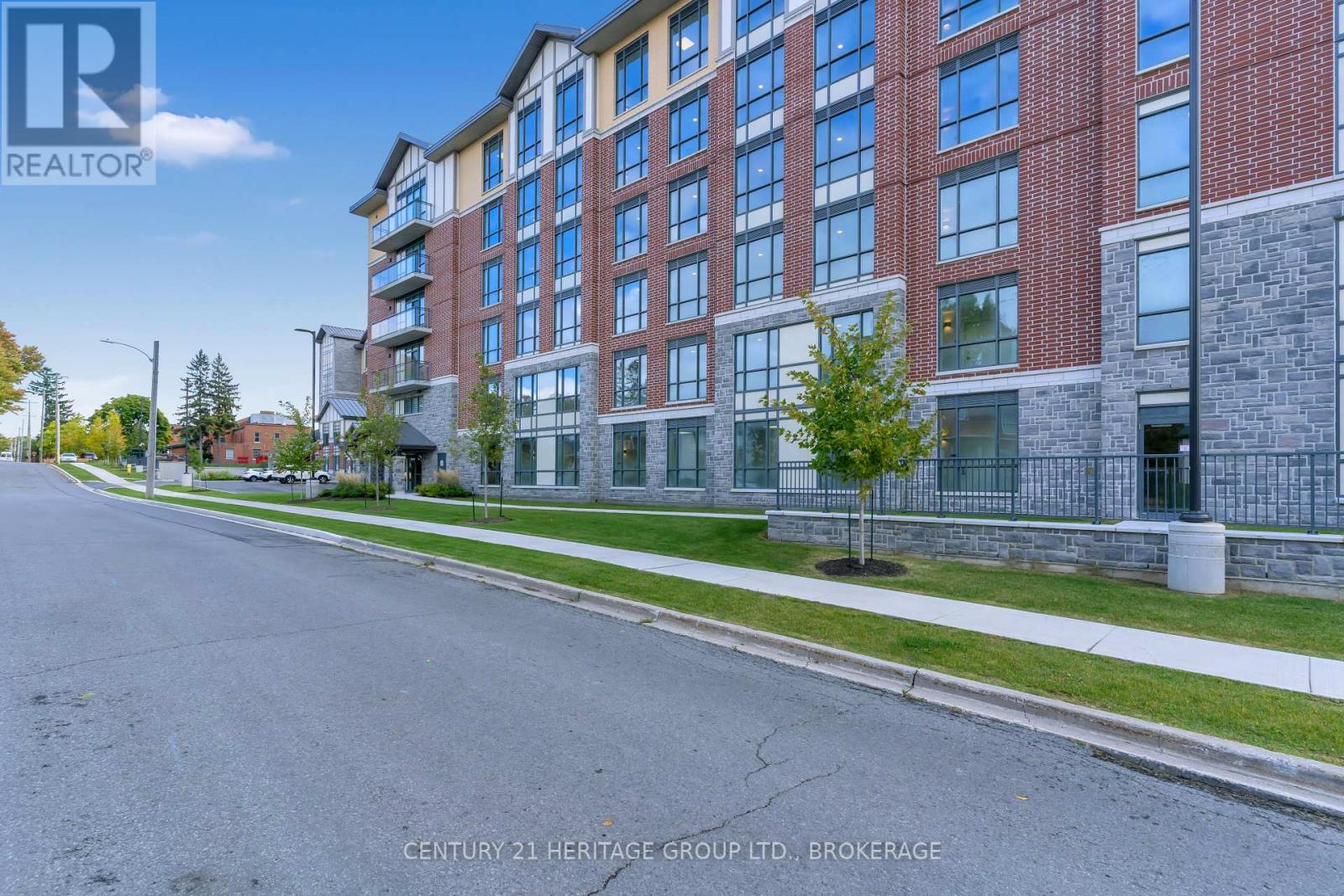 321 - 129B SOUTH STREET