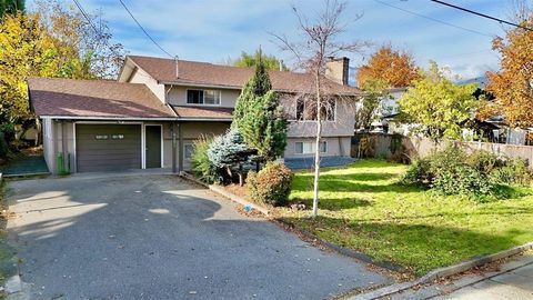 9161 HAZEL STREET|Chilliwack Proper East Chilliwack BC V2P5N5