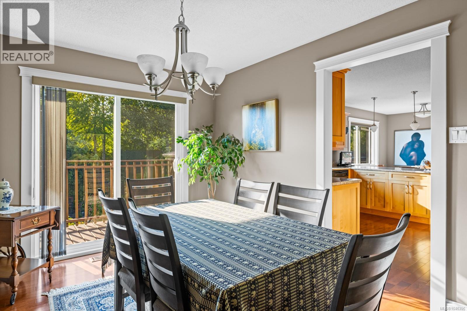 823 Glenhale Cres