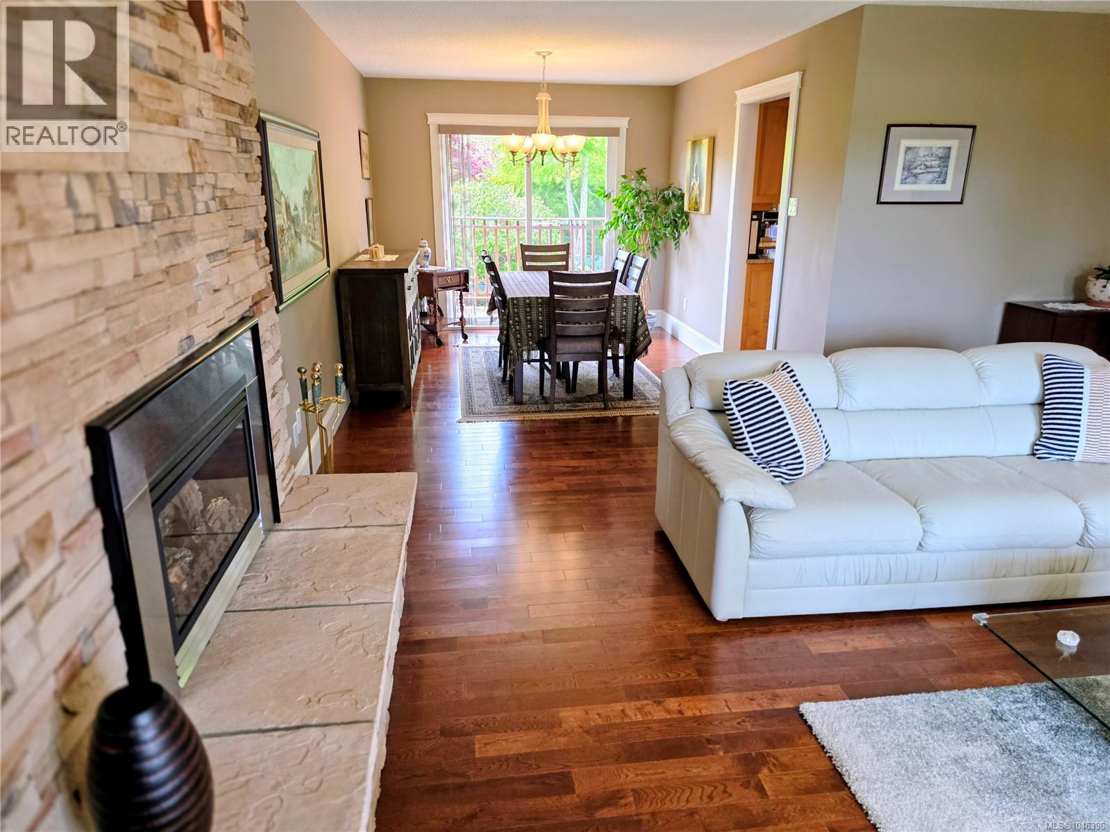 823 Glenhale Cres