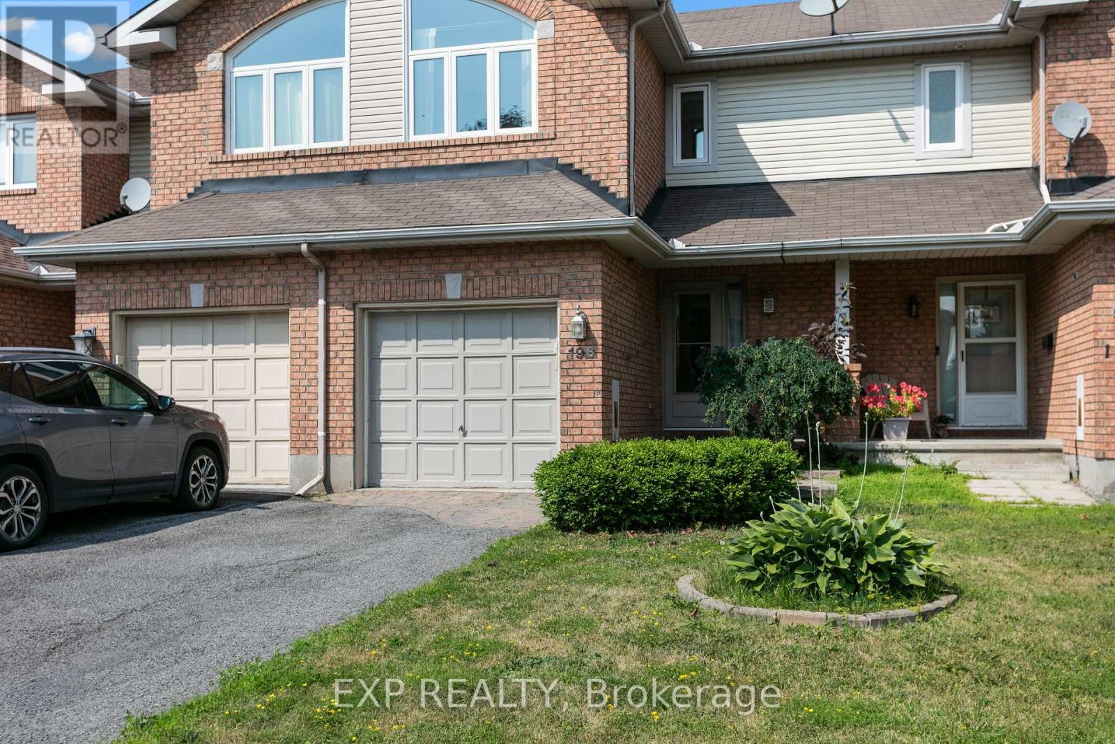 196 DAVENTRY CRESCENT