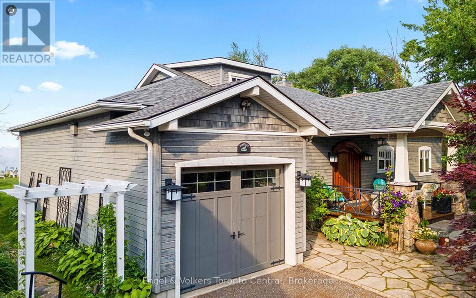 19 GEORGIAN MANOR DRIVE