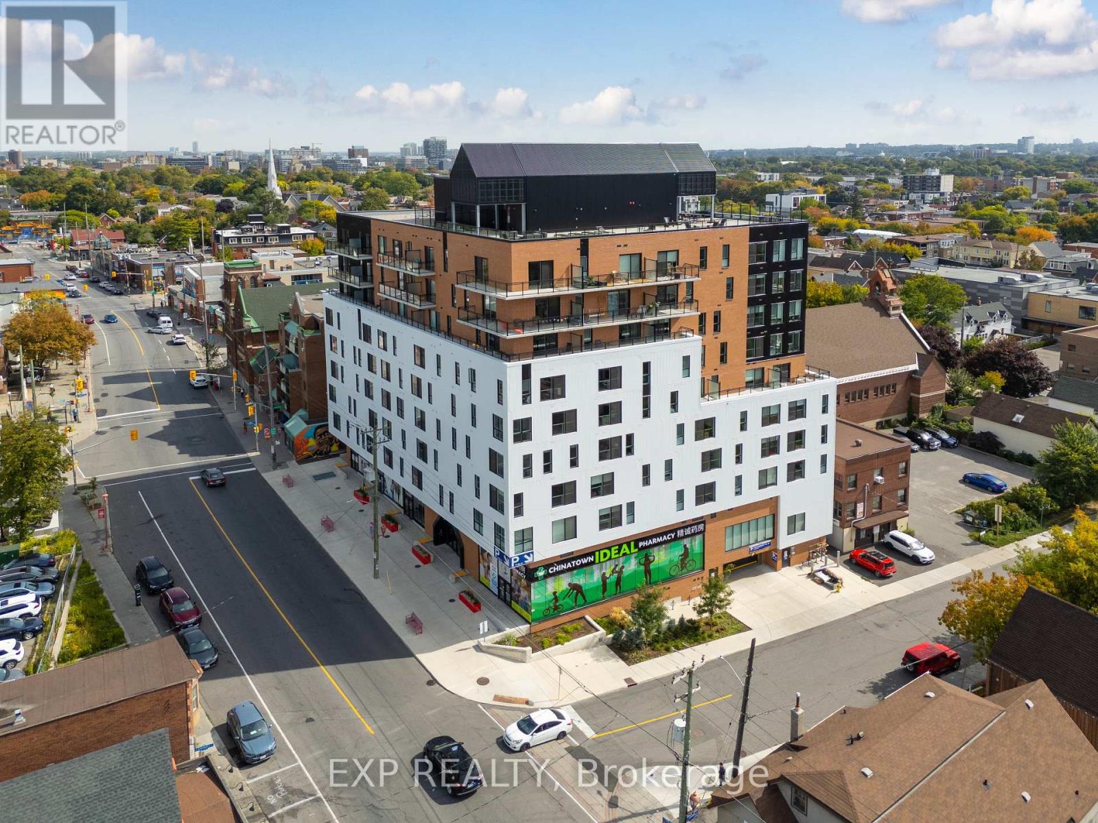 406 - 770 SOMERSET STREET W