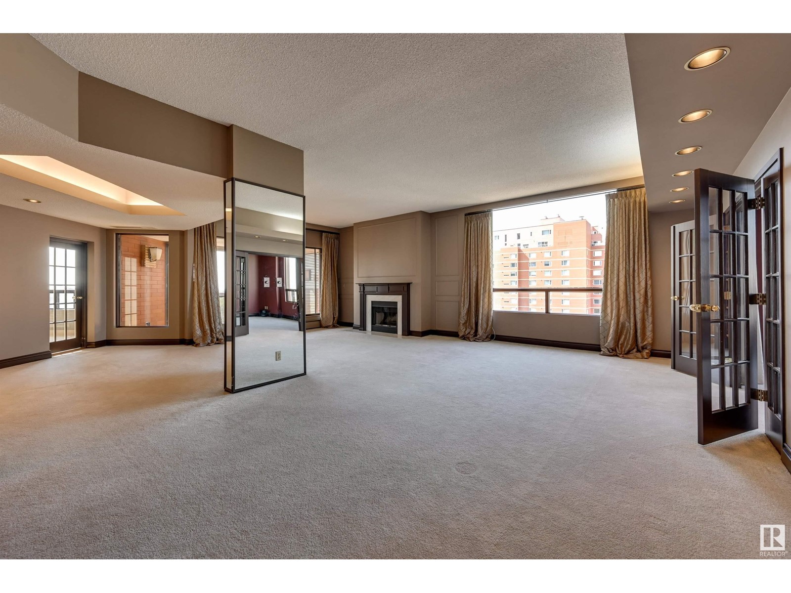 #12A 10050 118 ST NW